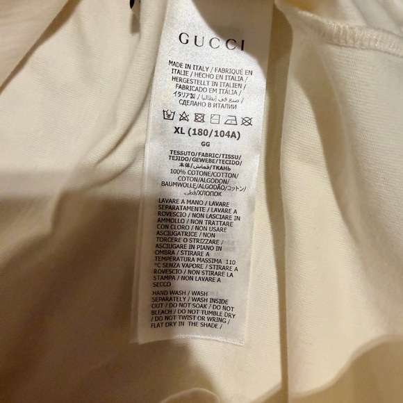 Gucci Men's Short Sleeve Tee in Cream with Red and Green Accents - Picture 4 of 4